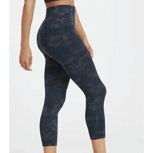 Spanx Look At Me Now Seamless Leggings Black Camo Women, Size Small,new